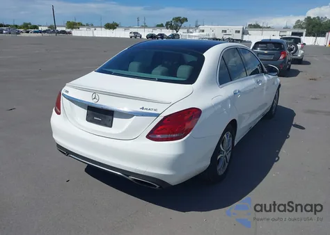 2016 Mercedes-Benz C 300 4Matic/Luxury 4Matic/Sport 4Matic из США, поврежденный, VIN 55SWF4KB1GU128868